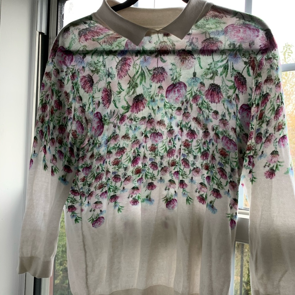 Floral sweater size 4 with collar